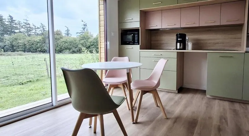 Gîte et chambre d'hôte pour 2 personnes dans Mon Savoureux Jardin - Image 1