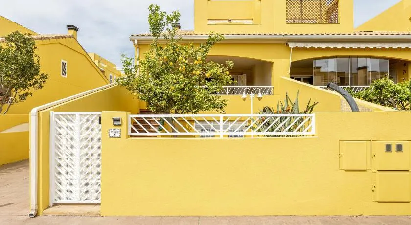 Family-Friendly Beach House ideal for Holidays & Workers at Beach Sagunto Valencia - Image 1
