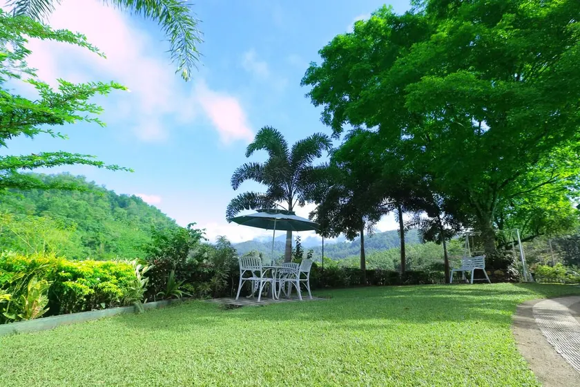 Relax with peace of mind Plenty of nature to enjoy - Image 1