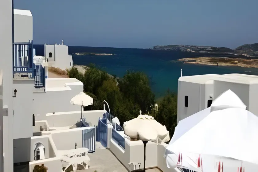Contaratos Beach Hotel - Image 1