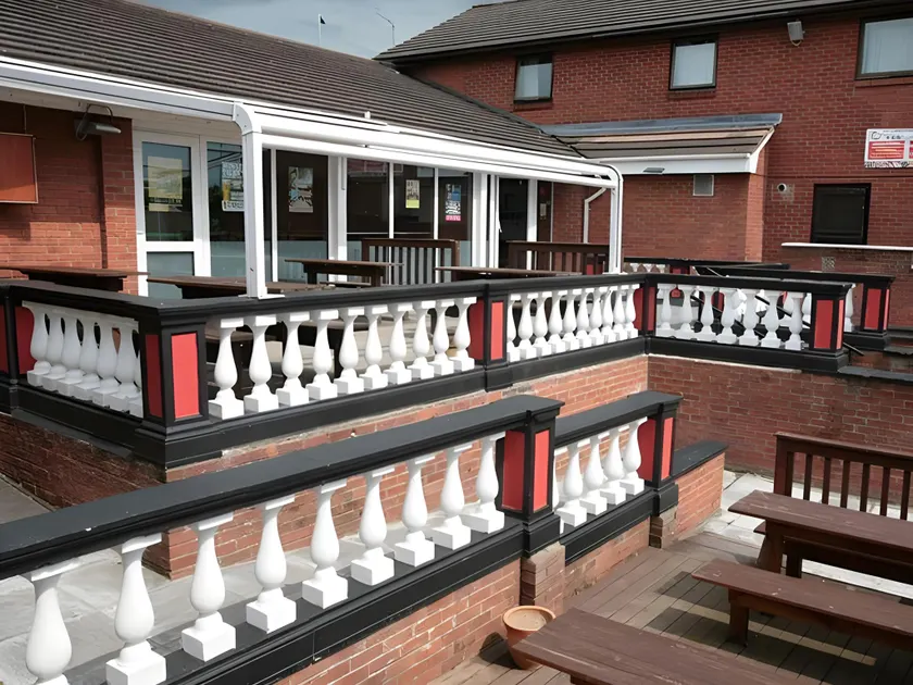 Livingston Lodge Hotel - Image 1