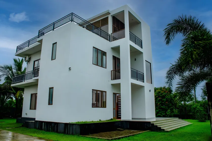 Countryside Villa - Image 1