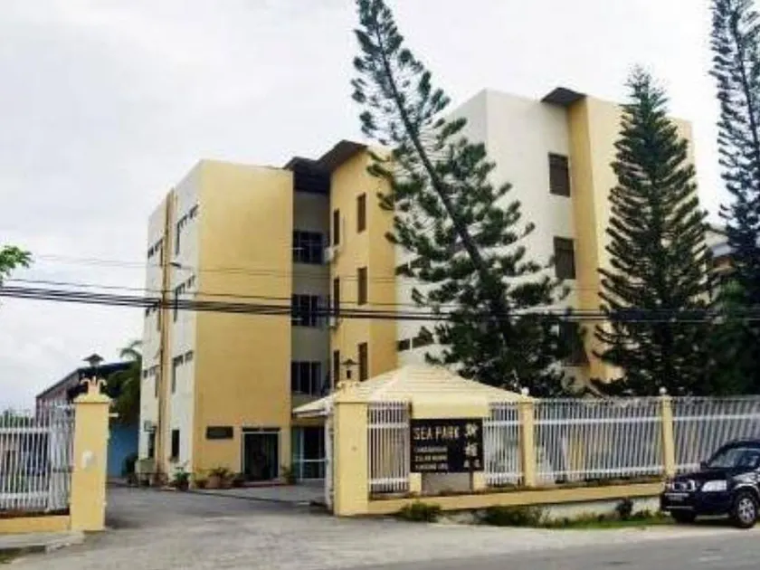 Seapark Condotel Hotel - Image 1