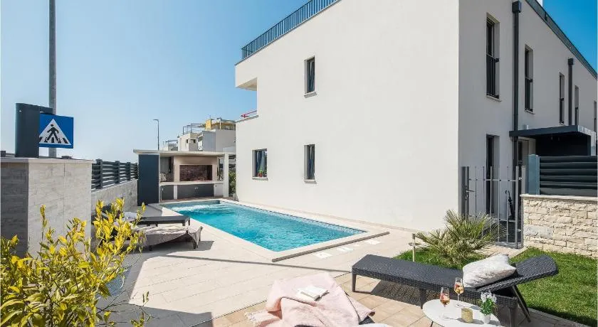 Stunning Home In Novigrad - Image 1