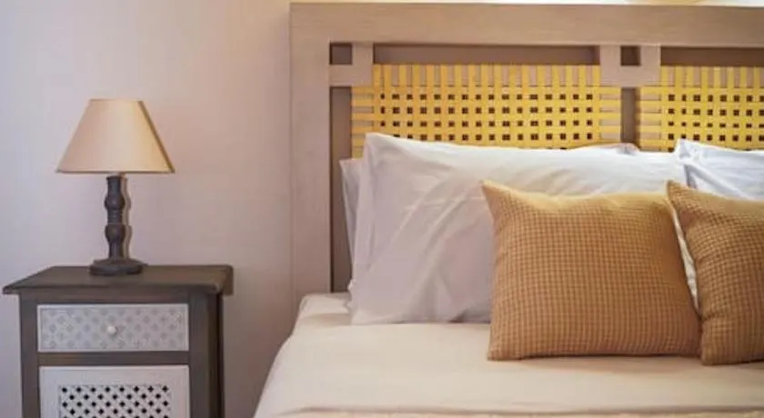 Melina's Bright Apartment, Viros - Image 1