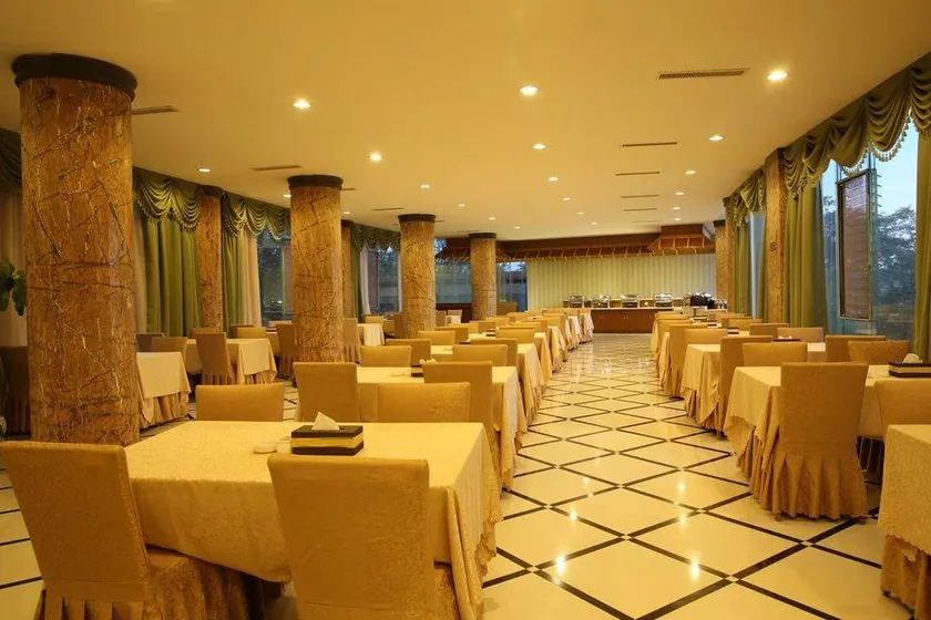 Ziwu Hot Spring Hotel Shizong - Image 1