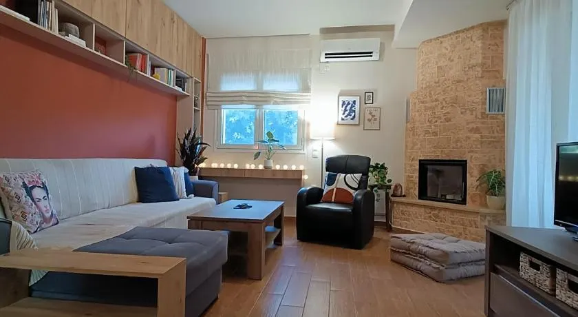 Country Nest - Image 1