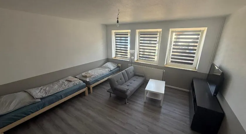 EMAS 9, Schönes Apartment mit 2 Einzelbetten, WLAN, Küche - Image 1