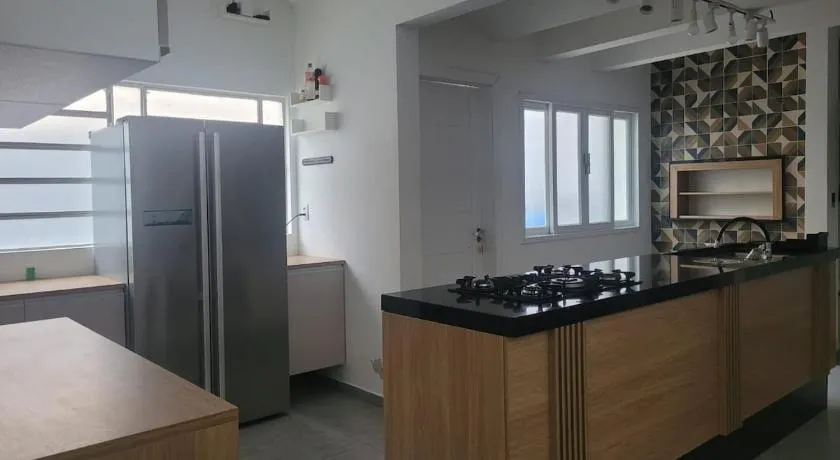 Casa espaçosa no coração de Floripa - Image 1