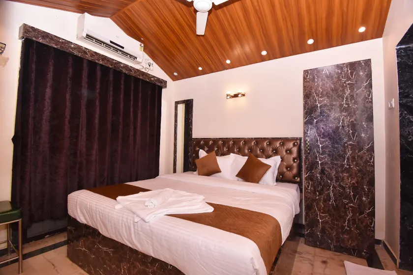 Blue waters resort - Image 1