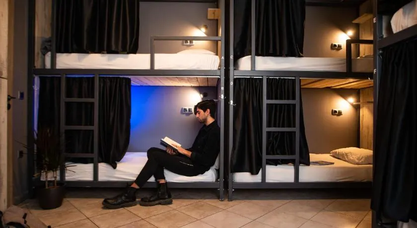 Bedway Athens Hostel - Image 1