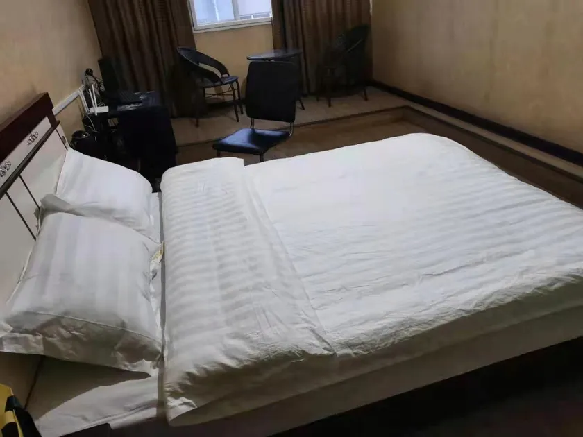 Jinxiang Hotel - Image 1