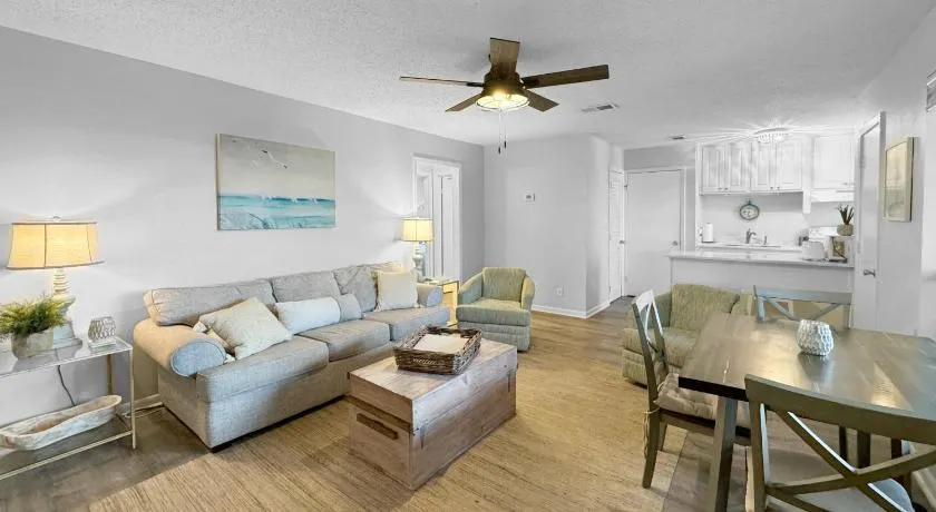Seahorse 422 by ALBVR - You'll love this great condo that's just steps from the beach! - Image 1