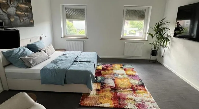 Modernes Zimmer am Campus 1 mit Gemeinschaftsbad - Image 1