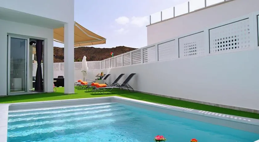 Big Villa Tauro with Private Heated Saltwater Pool & Jacuzzi & BBQ & Game Room & Arcade Games - Image 1