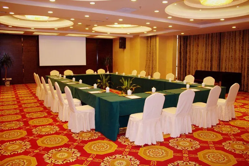 Hai Zhou Hotel - Image 1