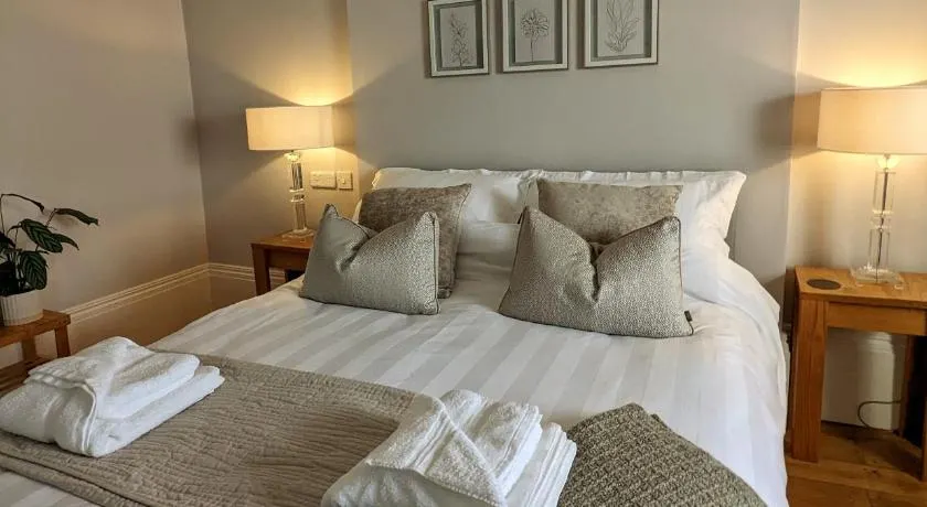 Banks Rooms - Minster, Isle of Sheppey - Image 1