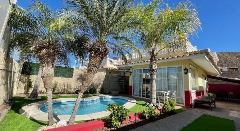 Villa Green Heart - Image 1