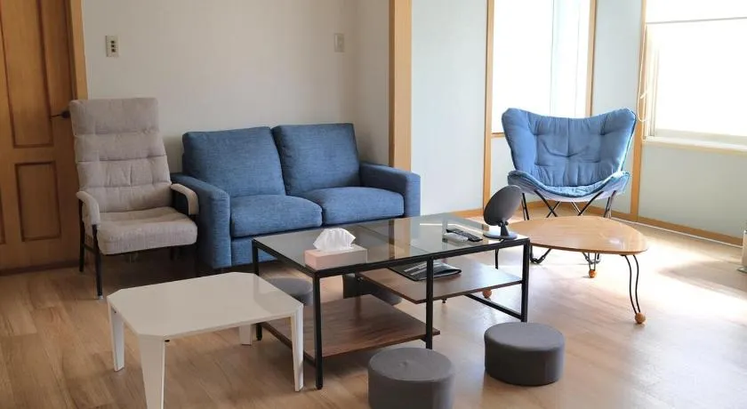 RAKUNTO帯広西101 , 最大6名宿泊可能 , 2LDK快適空間 , 民泊 , Rakunto Obihiro West101,Sleeps up to 6,Spacious 2-Bedroom Home,Vacation Rental - Image 1