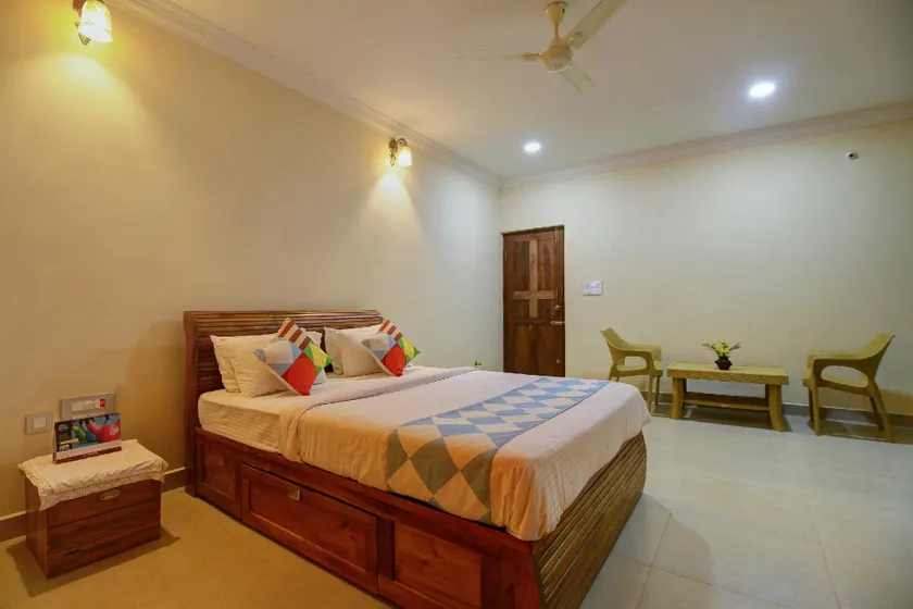 OYO Home 23010 - Image 1