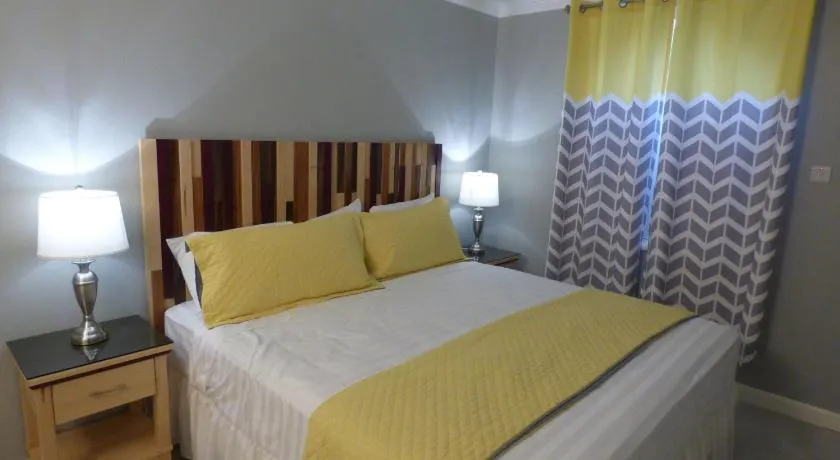 Beach One Bedroom Suite C5 - Image 1