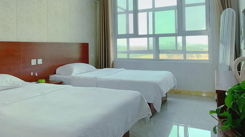 E-House Express Hotel (Zhengding Airport Branch) - Image 1