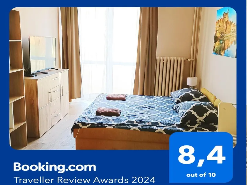 Bon Voyage Apartments - Image 1