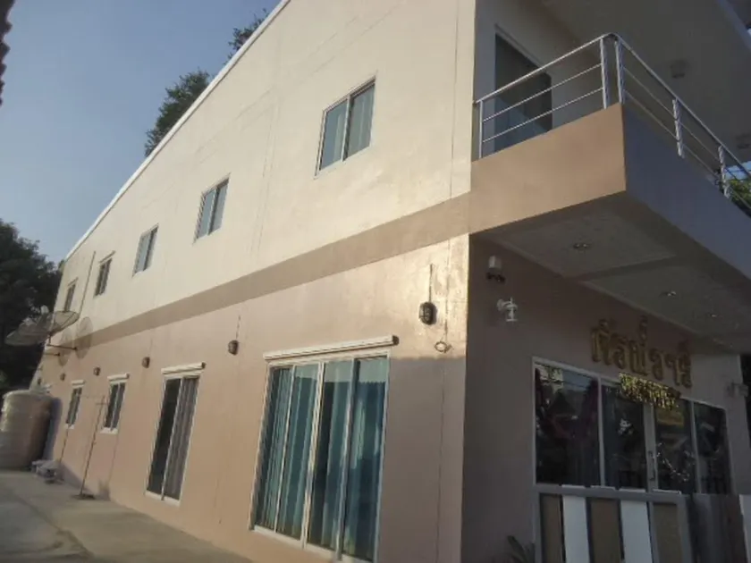 Sorn Waree Home place - Image 1