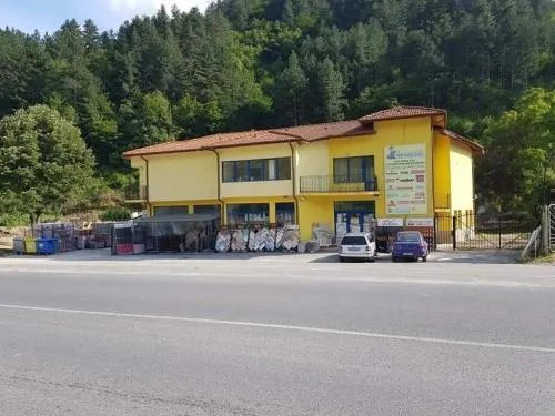 Къща за гости Стефани - Image 1