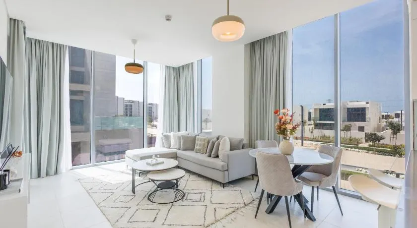 Charming 1 Bedroom Apt in MBR - Near Downtown Dubai - Image 1