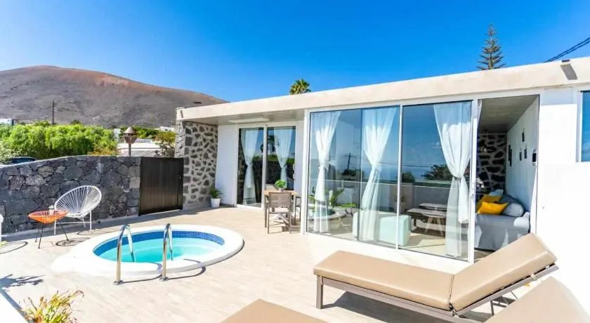 Suites Bene LANZAROTE - Image 1