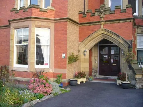 Crickleigh House - Image 1