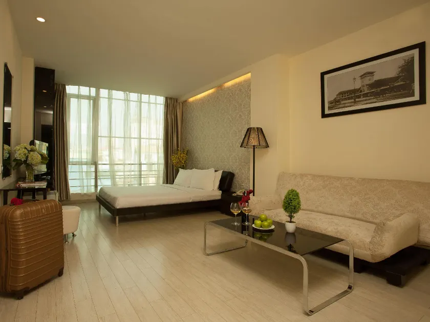 Charner Hotel - Image 1