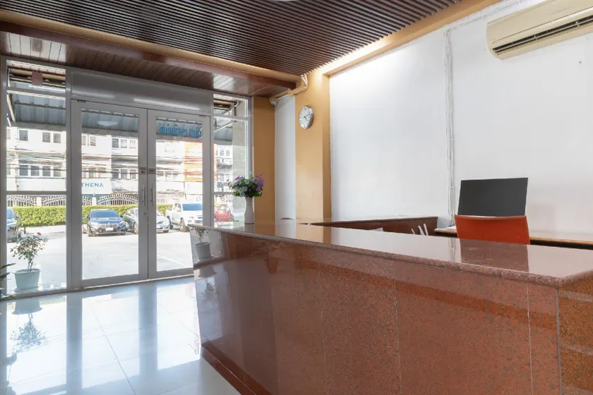 Nicha Residence Hotel - Image 1