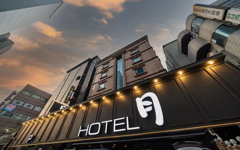 Nowon Hotel Wol - Image 1