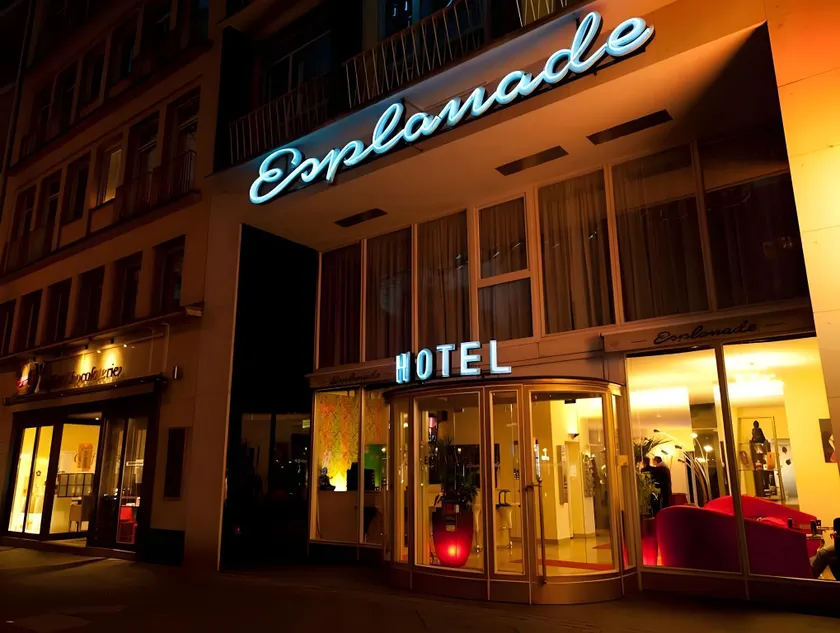 Hotel Esplanade - Image 1