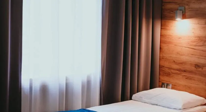 S7 Hotel - Image 1