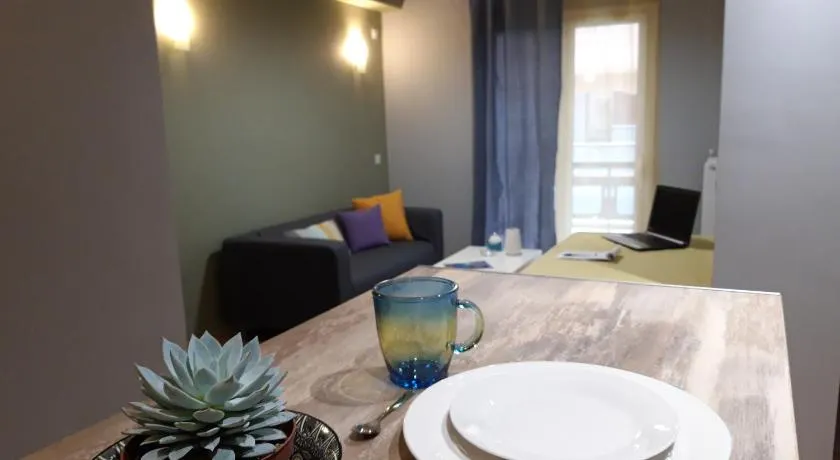 Renovated apartment close to Exarchia square - Image 1