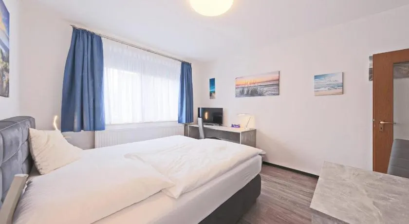 Hotel Hülsmann Garni - Image 1