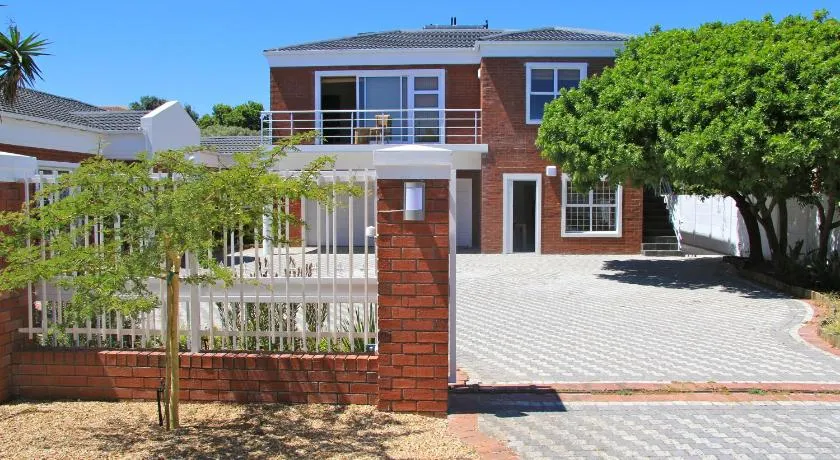 Lazy Days Apartments - Cape Town - Image 1