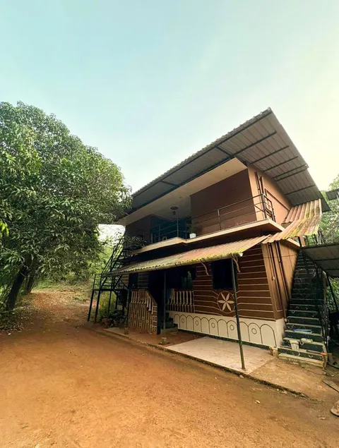 Riverside Farm & Homestay - Image 1