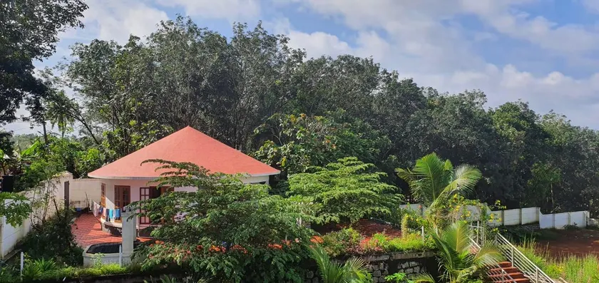 Charming Roundhouse Villa - Image 1