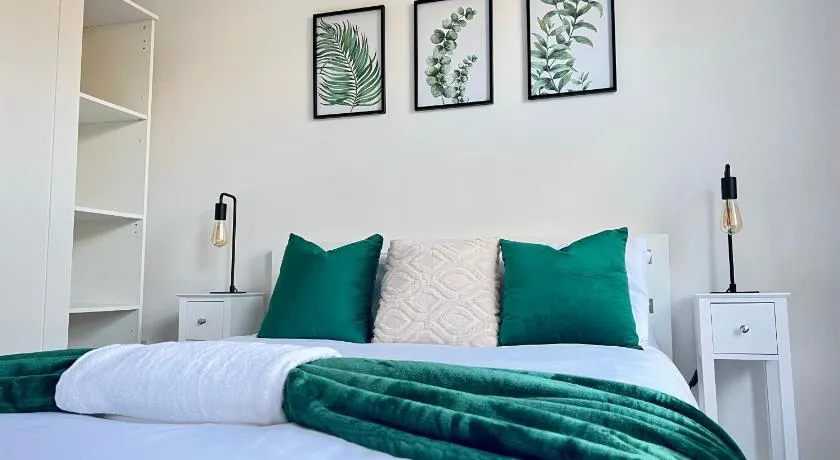 Cosy & Stylish - Boho 2 bed flat with Garden - Image 1