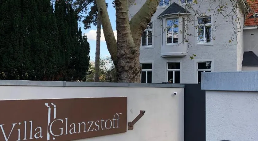 Villa Glanzstoff - Image 1