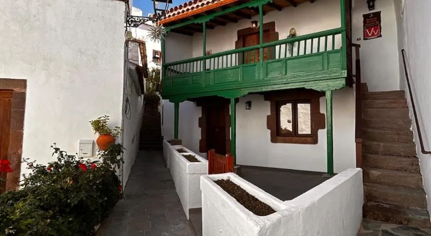 Balcón Néstor Álamo II - Image 1