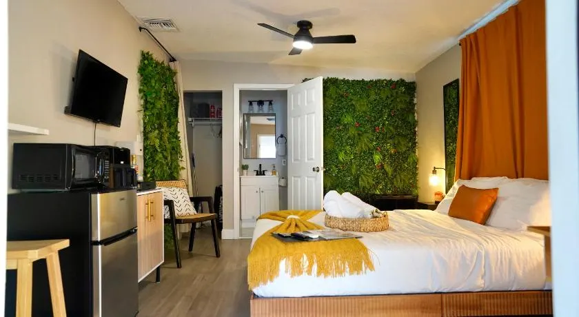 Quiet Boho Suite near Orlando attractions - Image 1