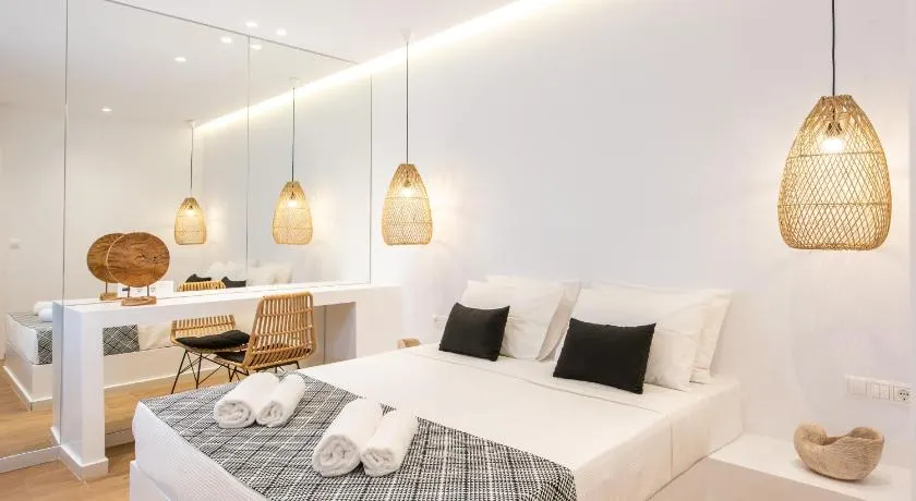 Matala Luxury Apartments - Image 1