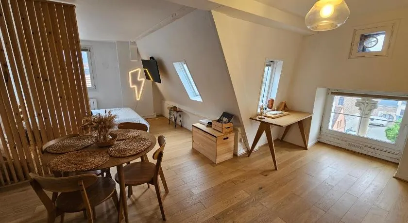 Studio lumineux Scandinave - 4e étage - calme - Image 1