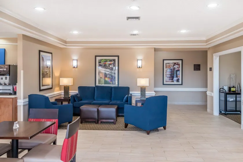 La Quinta Inn San Antonio I-10 East - Image 1