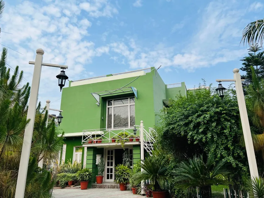 Hotel Green Garden – Budget Hotel in Ludhiana Near Bus Stand & Railway Station - Image 1